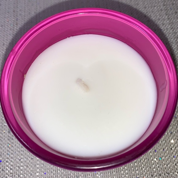 🆕 DW Home Raspberry Açaí Smoothie Candle - Picture 5 of 9